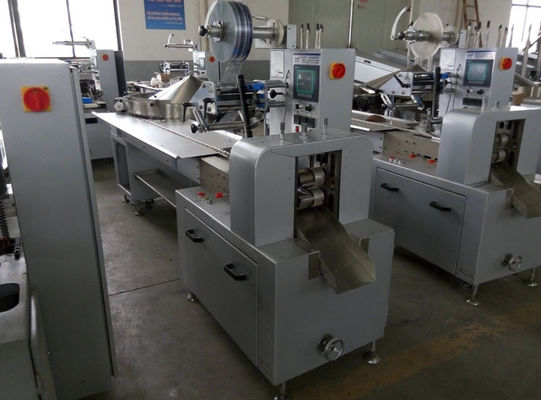 Commerciële Automatische Cilindrische het Pakmachine van het Suikergoedhoofdkussen leverancier
